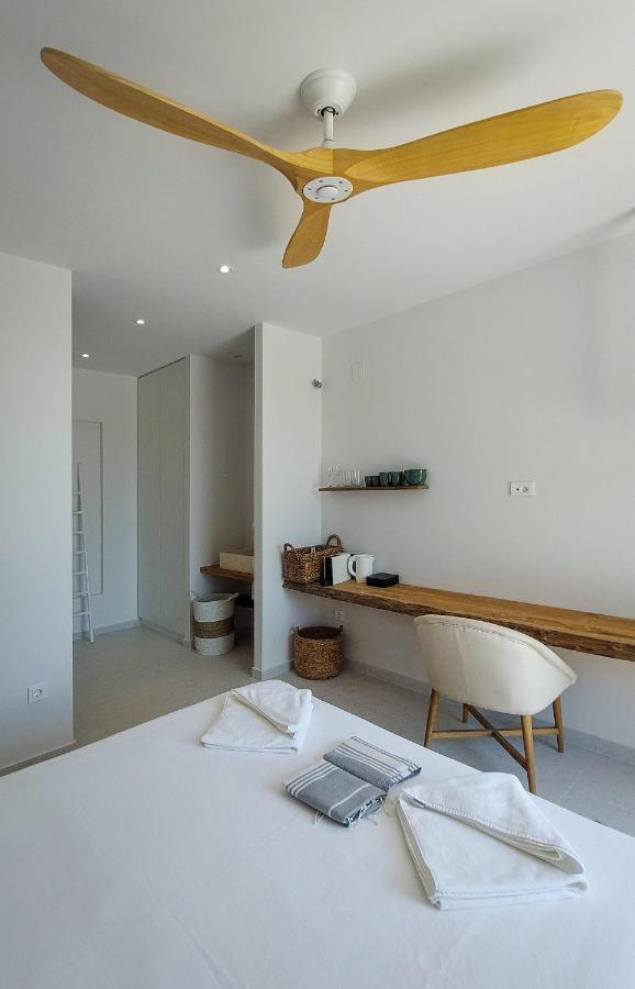 Arion Seaside Suites Paleros 외부 사진