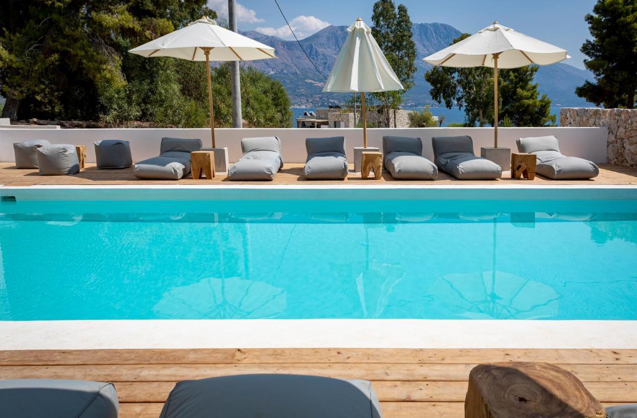 Arion Seaside Suites Paleros 외부 사진