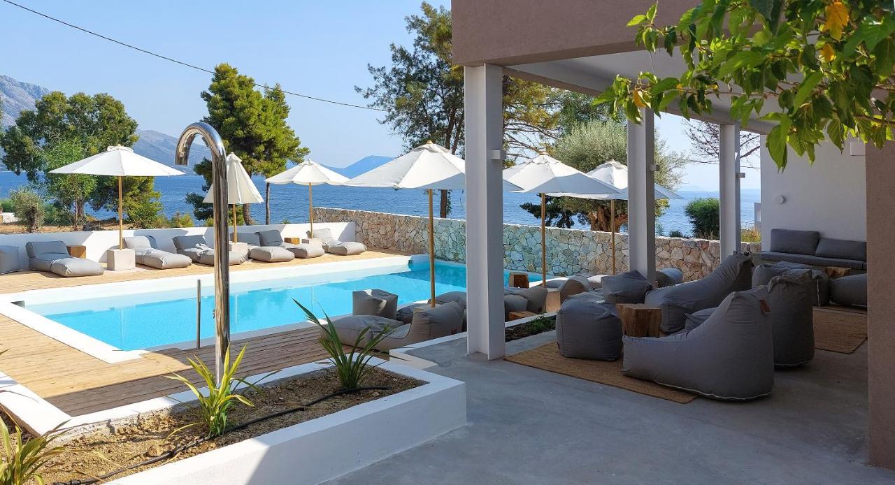 Arion Seaside Suites Paleros 외부 사진